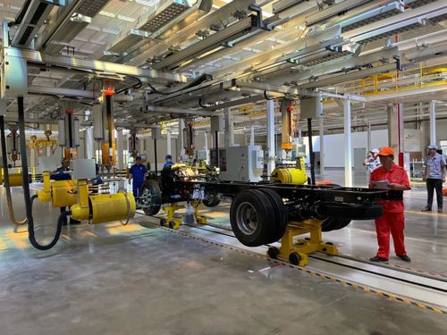超級卡車工廠長沙投產 歐航歐馬可以智造助力南方經銷商馳騁向前，互聯網銷售引領新篇章